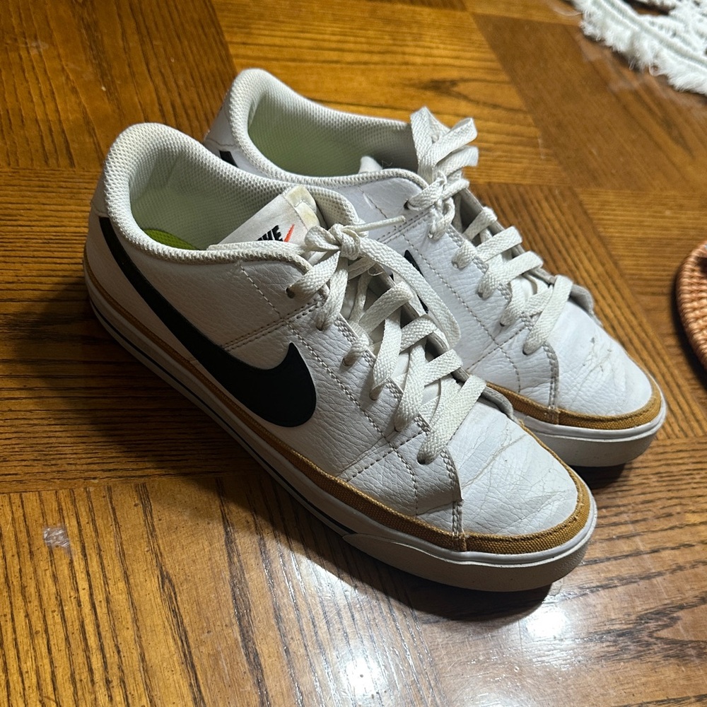 Nike White and Black Sneakers with Brown Trim